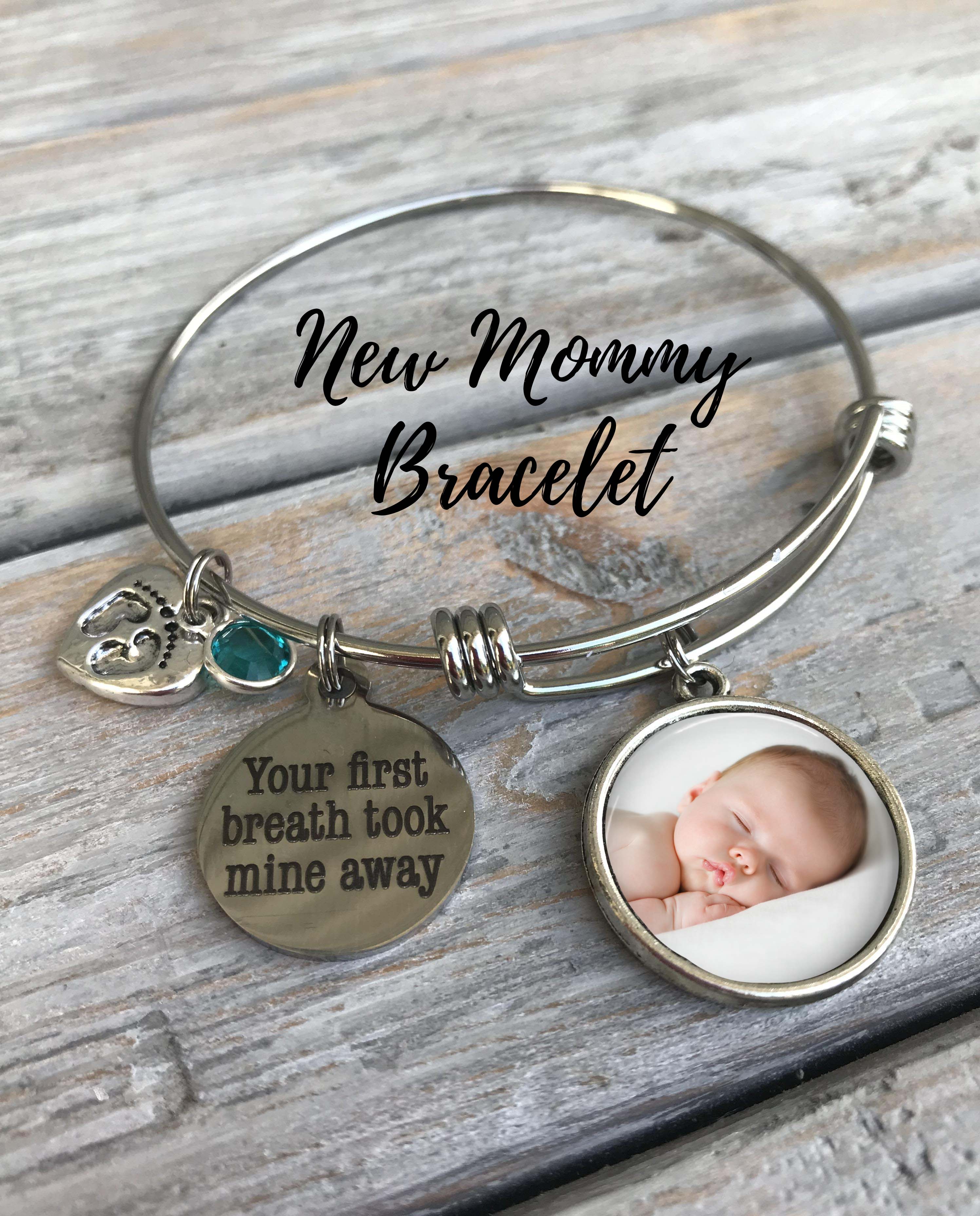 This Handwritten Bracelet From Etsy Is the Perfect Gift for Moms